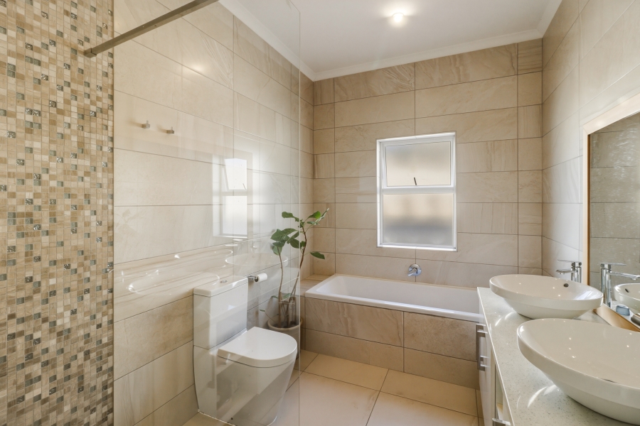3 Bedroom Property for Sale in Croydon Vineyard Estate Western Cape